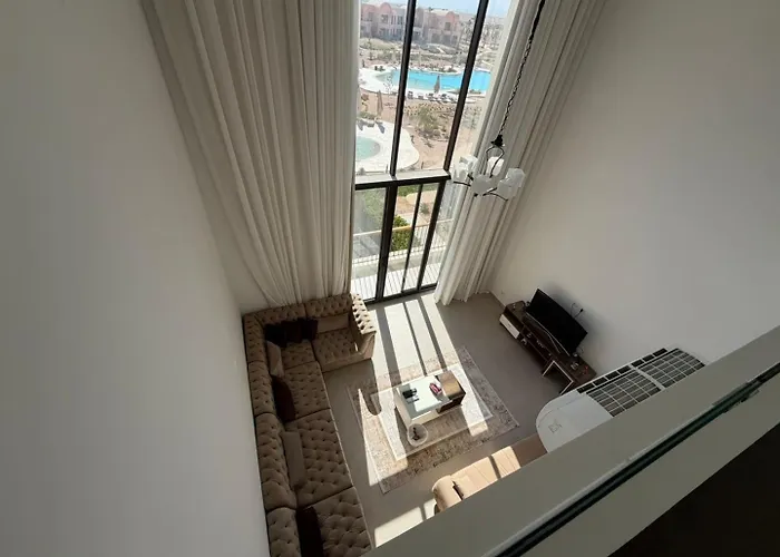 Bright Kamaran 2br | Lofty Ceilings & Pool Access Hurghada